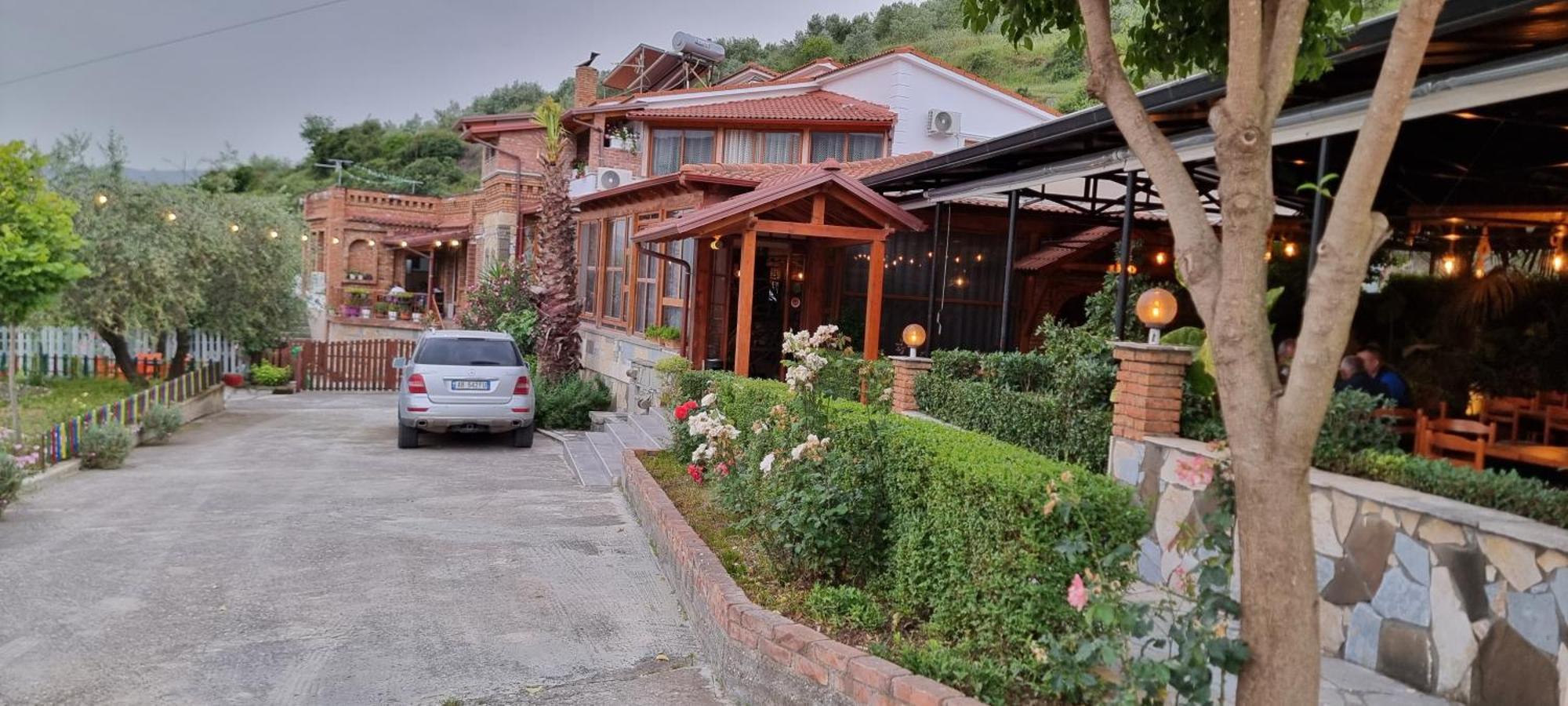 Salillari Guest House بيرات المظهر الخارجي الصورة