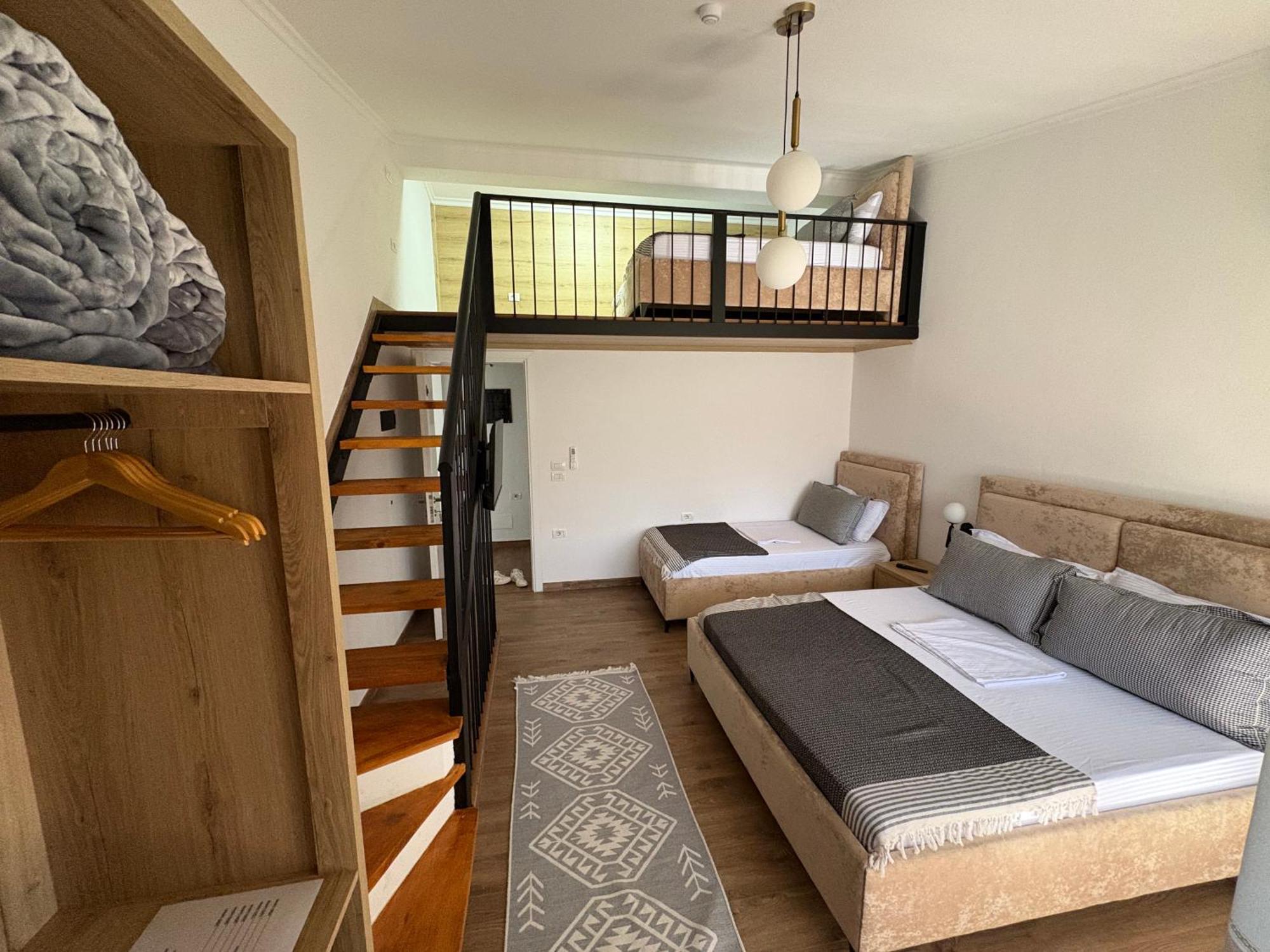 Salillari Guest House بيرات المظهر الخارجي الصورة
